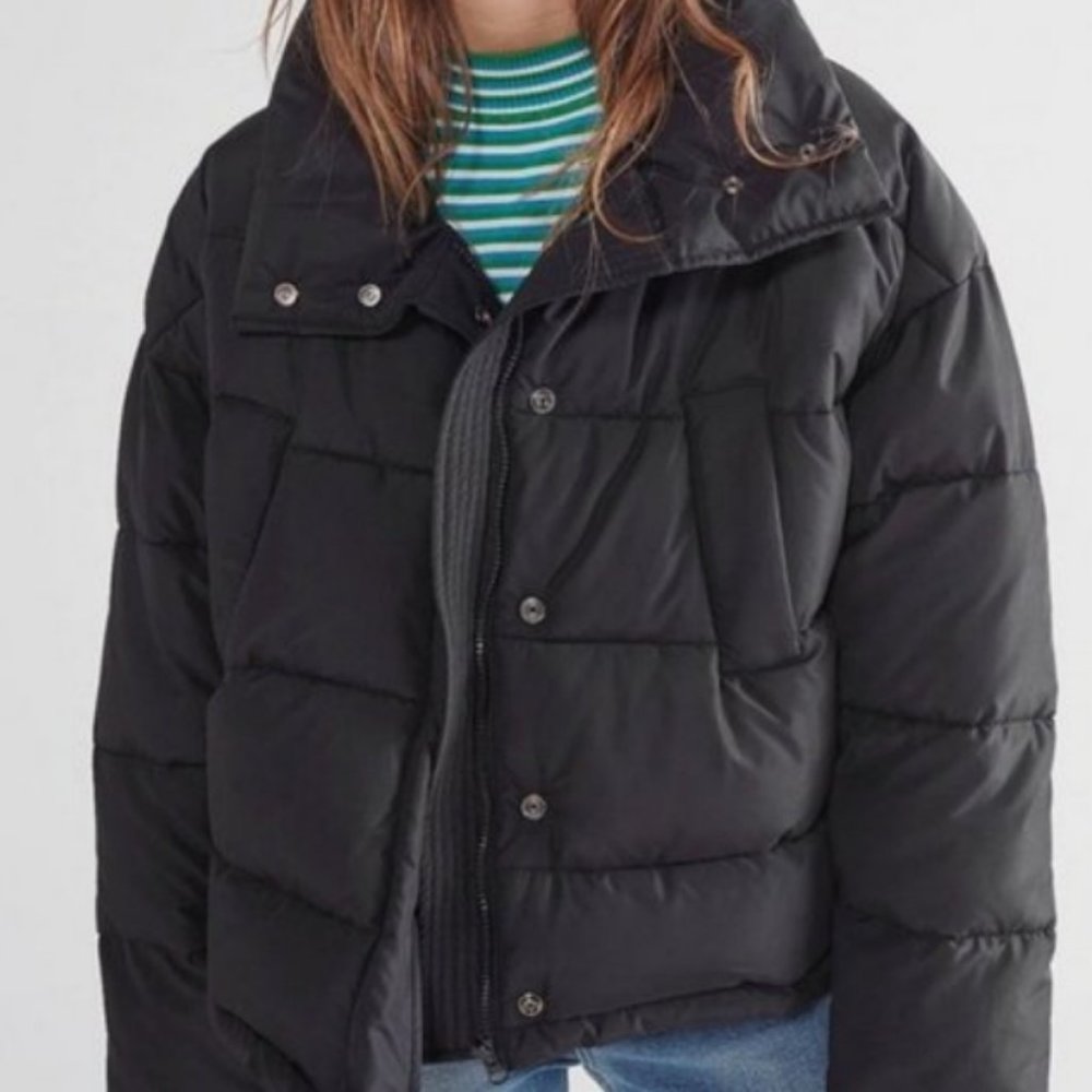 Urban Outfitters Puffer Jacket - Black
